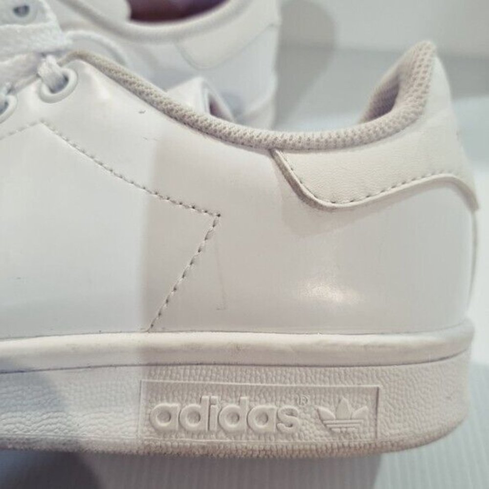 ADIDAS Ladies Special Edition Stan Smith Leather Sneakers Red Heart, Size 7 - Picture 11 of 12